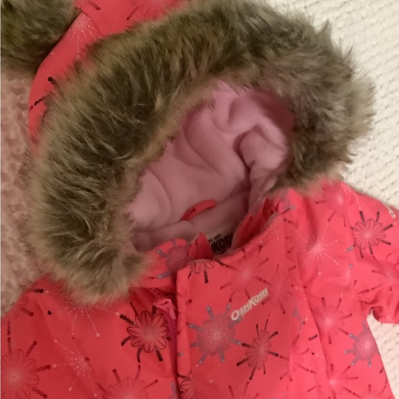 Osh Kosh Toddler Girl Snowsuit (18 months) - Picture 2 of 6